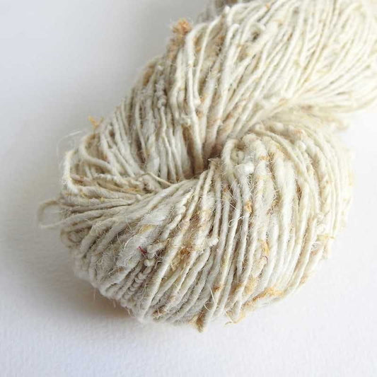 Knit green! Rustic yarn from nature.
