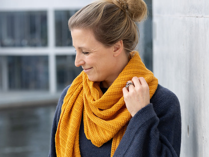 2 Stylish shawl designs and must-know knitting tips.